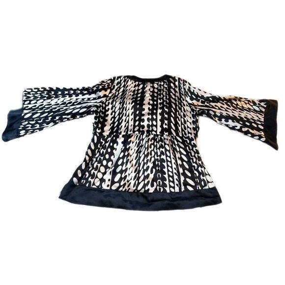 Kimono Style Blouse M Black White Flowing Lightweight Boho Chic Feminine Top - Picture 7 of 7